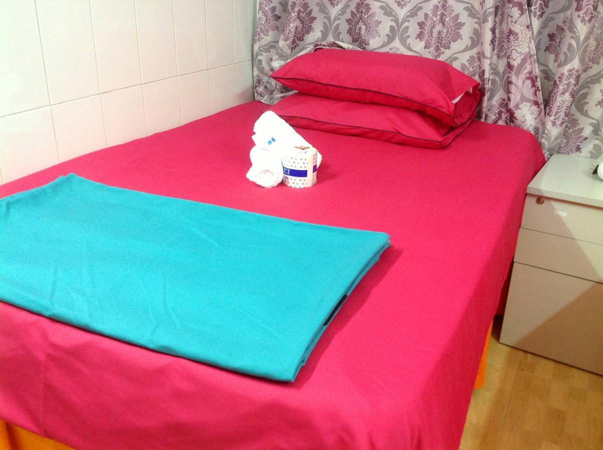 Golden Guest House Цзюлун Экстерьер фото