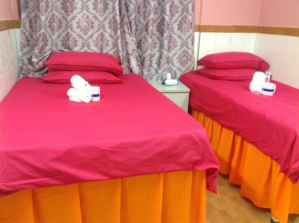 Golden Guest House Цзюлун Экстерьер фото