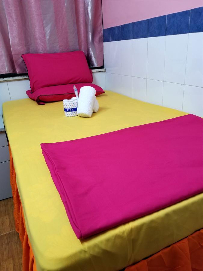 Golden Guest House Цзюлун Экстерьер фото